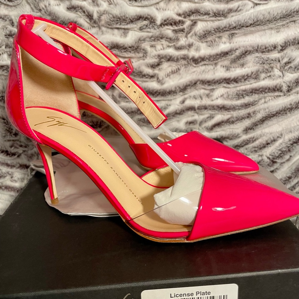 Giuseppe Zanotti Lucrezia Strap Heel- New Sz. 39